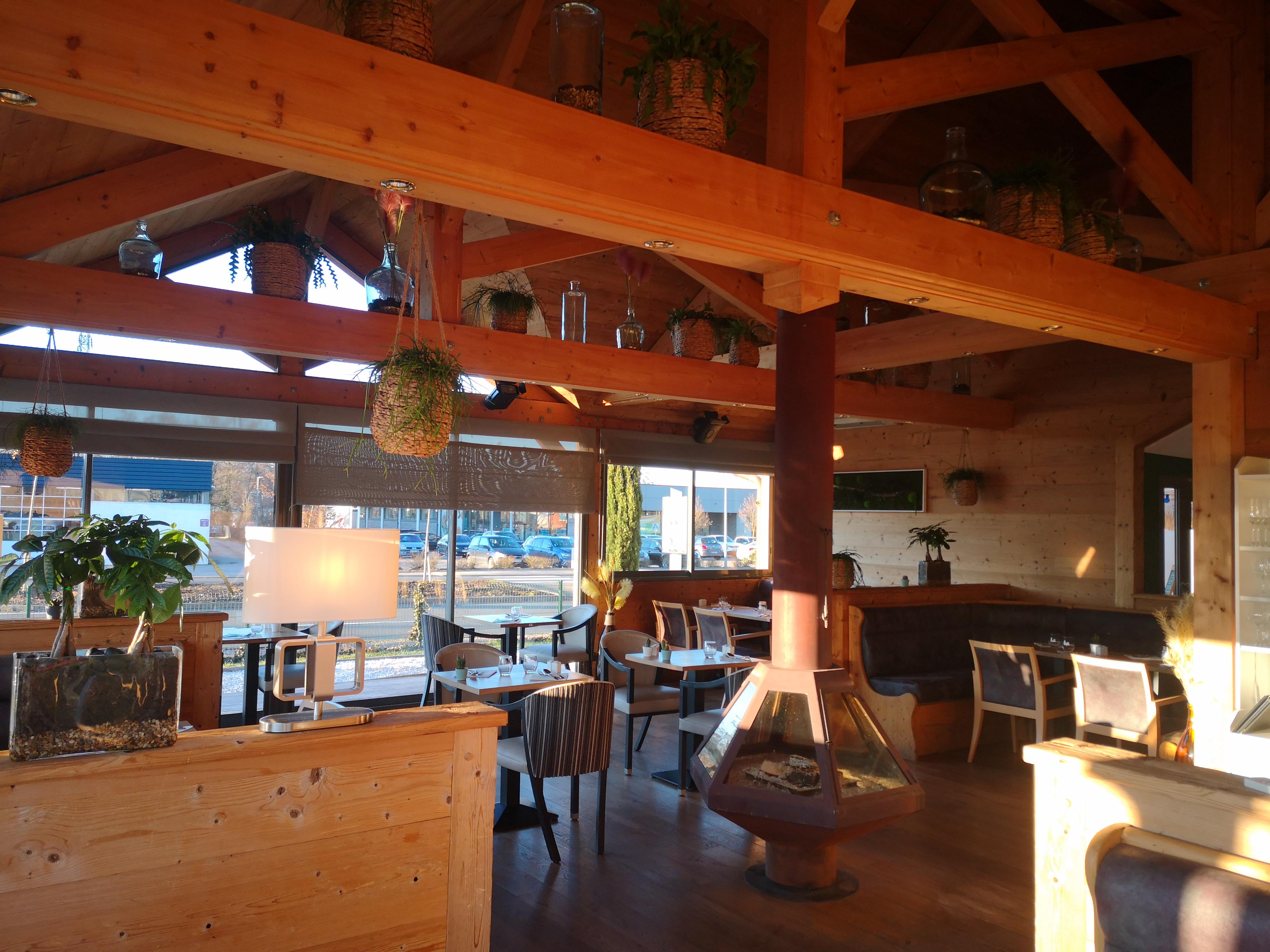 Le Konine - Hotel & Bar & Restaurant Montceau-les-Mines Eksteriør billede