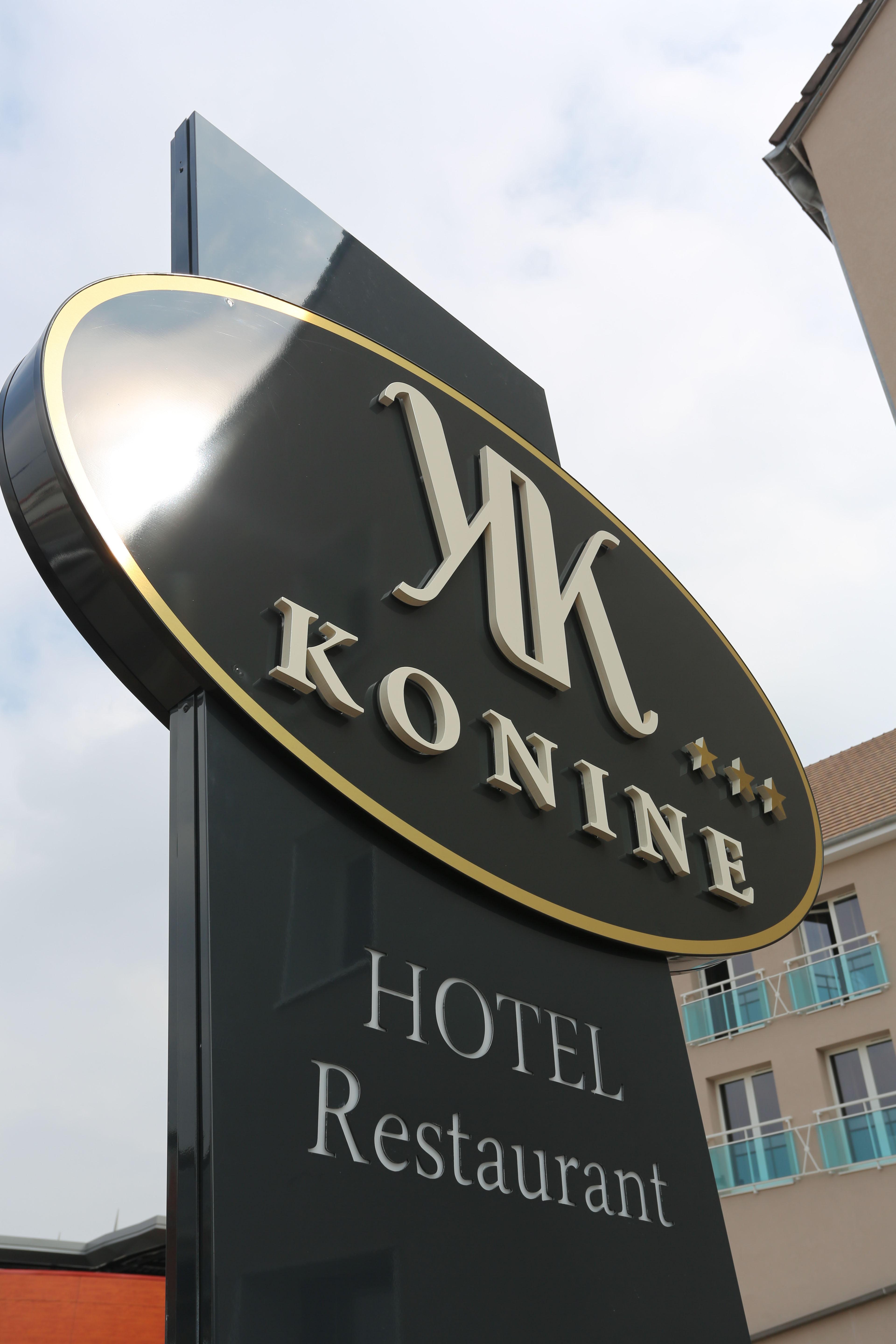 Le Konine - Hotel & Bar & Restaurant Montceau-les-Mines Eksteriør billede