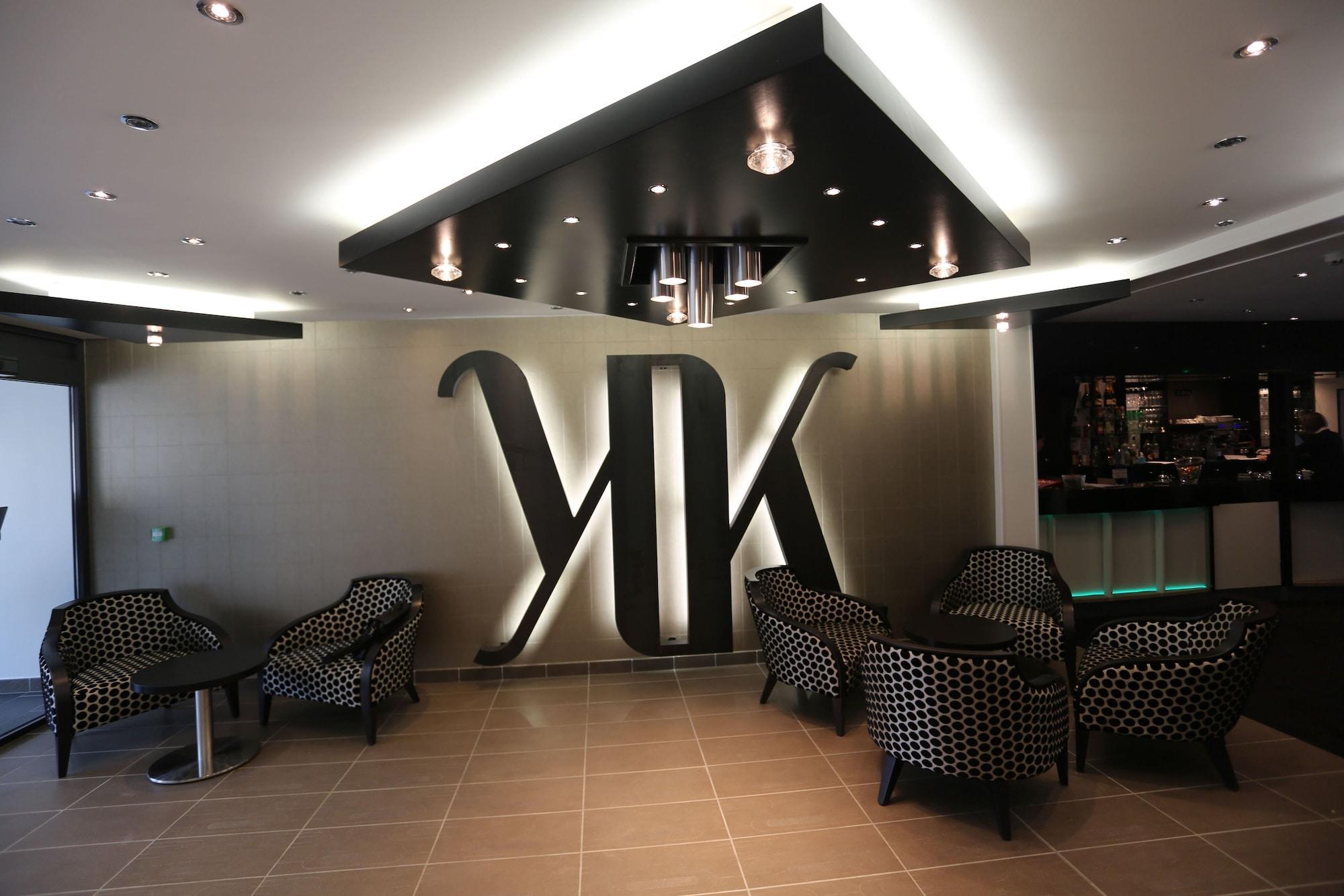 Le Konine - Hotel & Bar & Restaurant Montceau-les-Mines Eksteriør billede